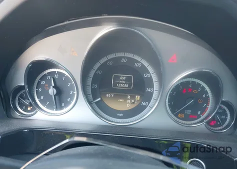 2012 Mercedes-Benz E 350 z USA, uszkodzony, nr VIN WDDHF5KB6CA560848